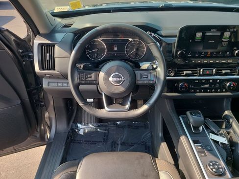 Used 2024 Nissan Pathfinder SL w/ SL Premium Package AWD/4WD image 25