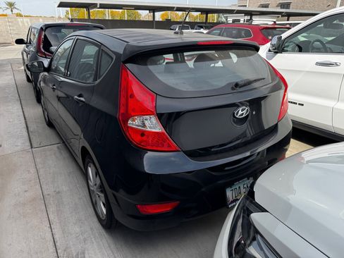 Used 2014 Hyundai Accent SE image 3