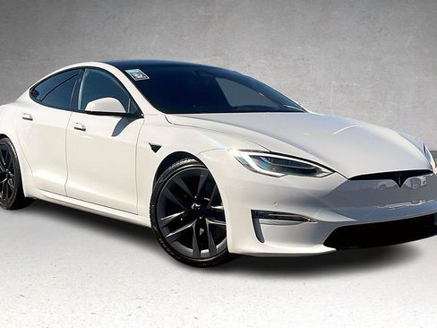 Used 2021 Tesla Model S Plaid image 2