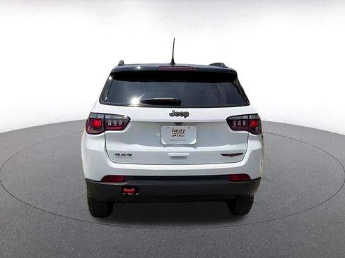 Used 2025 Jeep Compass Trailhawk AWD/4WD image 11