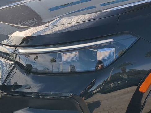 New 2026 Volkswagen Tiguan SE R-Line image 7