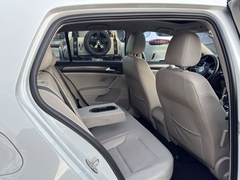 Used 2019 Volkswagen Golf SE FWD image 37