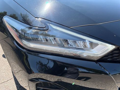 Used 2019 Nissan Maxima SR w/ Premium Package FWD image 16