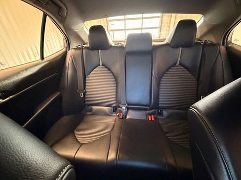 Used 2023 Toyota Camry SE image 28