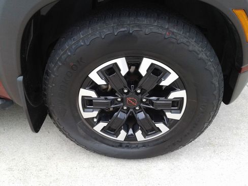 Used 2023 Nissan Frontier Pro-X w/ Technology Package image 9