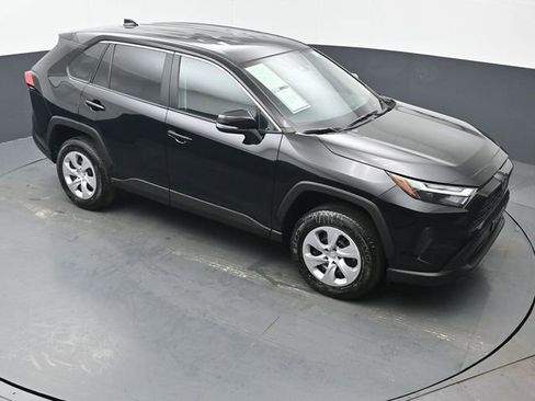 Certified 2025 Toyota RAV4 LE AWD/4WD image 40