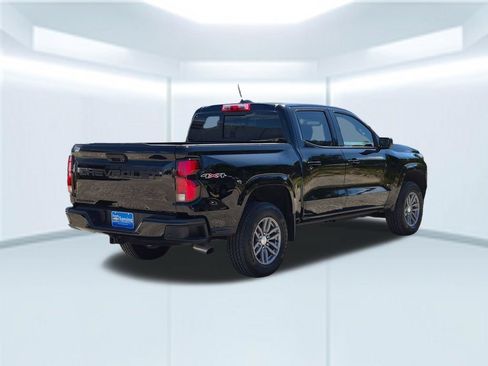 Used 2025 Chevrolet Colorado LT w/ LT Convenience Package AWD/4WD image 6