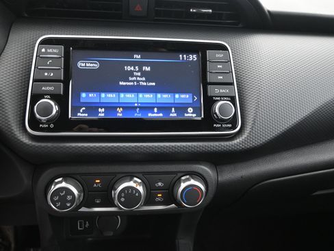 Certified 2025 Nissan Kicks Play S image 16