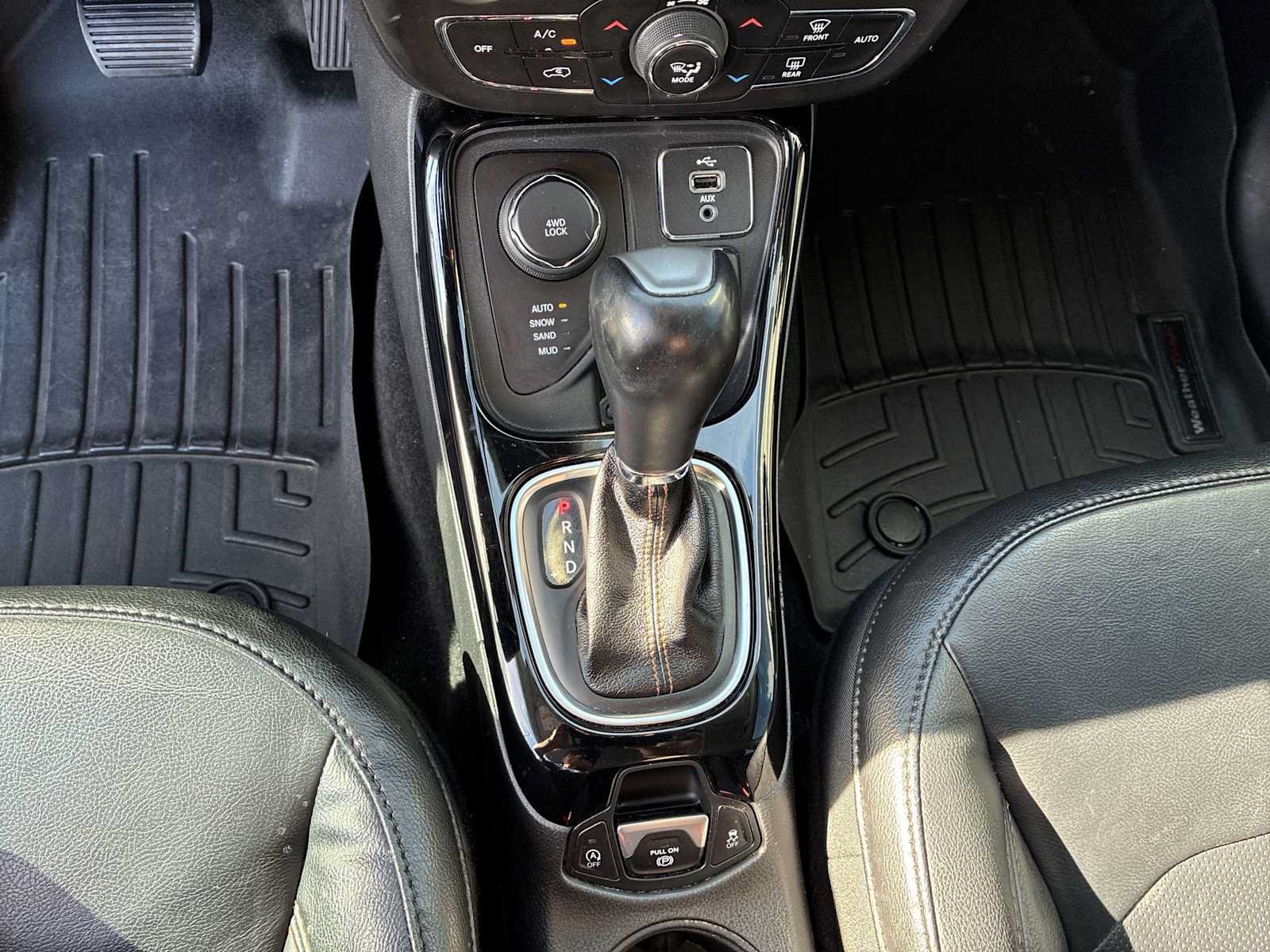 Used 2018 Jeep Compass Limited w/ Navigation Group AWD/4WD image 21