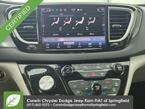 Certified 2023 Chrysler Pacifica Touring-L image 26
