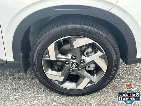 Used 2024 Hyundai Venue SEL FWD image 12