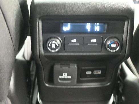 Certified 2023 GMC Acadia SLE w/ Driver Convenience Package AWD/4WD image 15