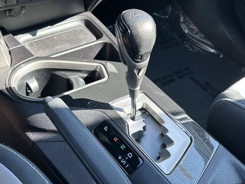 Used 2018 Toyota RAV4 Adventure AWD/4WD image 35