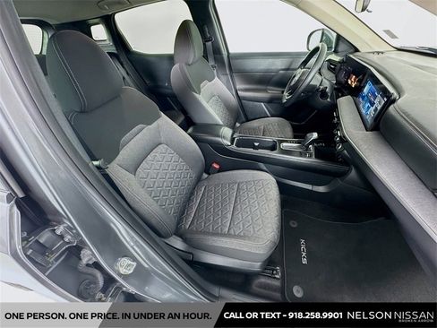 Certified 2025 Nissan Kicks SV image 25