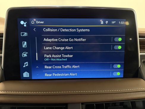 Used 2024 Chevrolet Tahoe High Country image 13