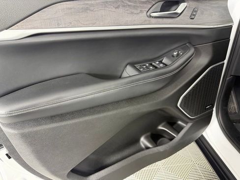 Used 2023 Jeep Grand Cherokee 4WD 4xe image 27