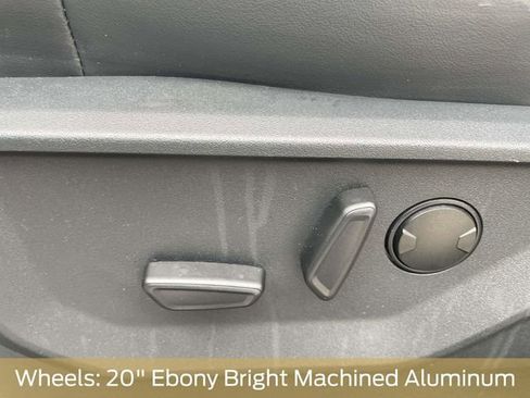 Used 2025 Ford Expedition Platinum AWD/4WD image 15