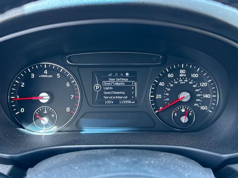 Used 2017 Kia Sorento FWD w/ LX Convenience Package image 28