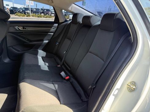 Used 2019 Honda Accord LX image 4