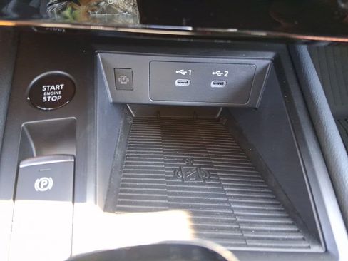 New 2026 Nissan Kicks SR w/ Cold Weather Package image 16