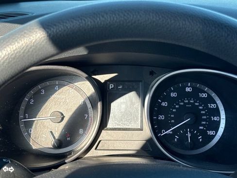 Used 2018 Hyundai Santa Fe Sport w/ 2.4L Value Package 02 FWD image 15