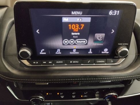 Used 2023 Nissan Rogue S AWD/4WD image 25