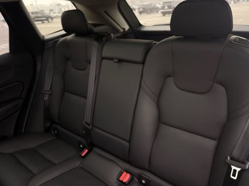 Used 2025 Volvo XC60 B5 Plus image 26
