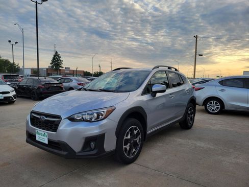 Used 2019 Subaru Crosstrek 2.0i Premium w/ Eyesight System AWD/4WD image 3