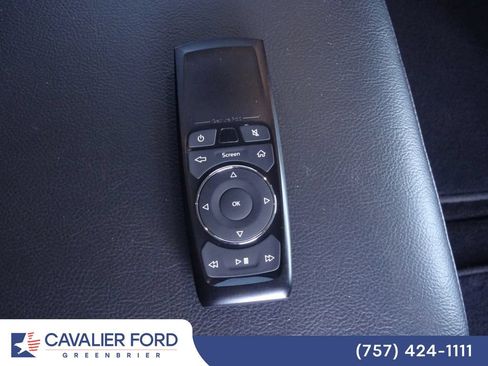 Used 2017 Chrysler Pacifica Touring-L Plus FWD image 17
