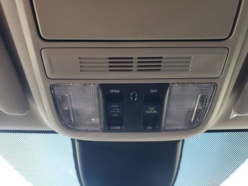 New 2026 Honda Odyssey Touring image 25