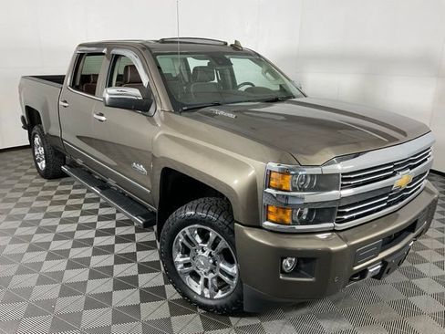 Used 2015 Chevrolet Silverado 2500 High Country w/ Duramax Plus Package AWD/4WD image 51
