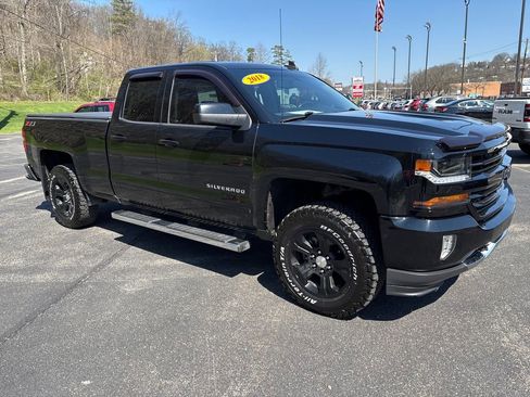 Used 2018 Chevrolet Silverado 1500 LT w/ All Star Edition image 7