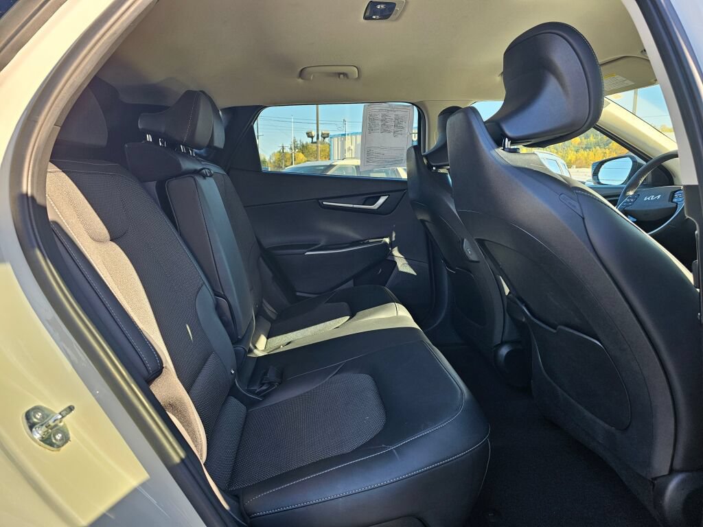 Used 2024 Kia EV6 Light RWD image 12