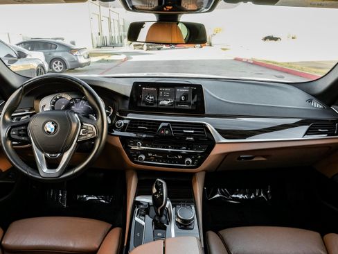 Used 2018 BMW 540i xDrive image 14