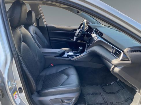 Used 2018 Toyota Camry XSE w/ Driver Assist Package FWD image 15