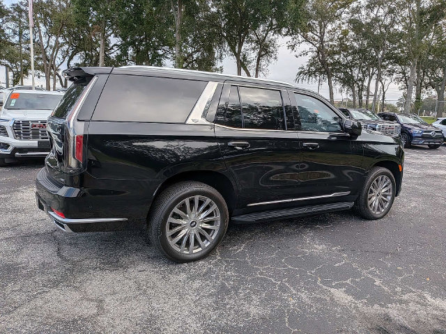 Used 2022 Cadillac Escalade Premium Luxury AWD/4WD image 4
