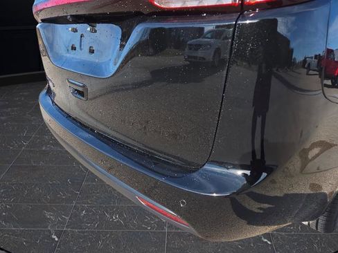 New 2026 Chrysler Pacifica Select w/ S Appearance Package image 34