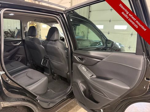 Used 2023 Subaru Forester Premium AWD/4WD image 33