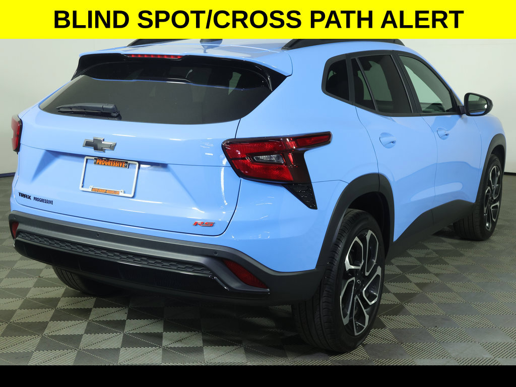 Used 2024 Chevrolet Trax RS w/ Sunroof Package FWD image 8