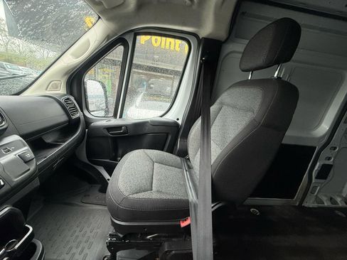 Used 2025 RAM ProMaster 2500 w/ Convenience Group FWD image 20