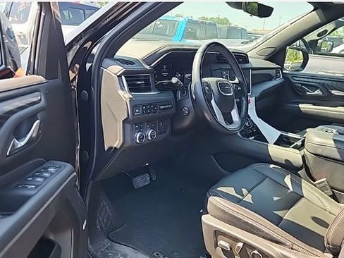 Used 2023 GMC Yukon Denali w/ Denali Reserve Package AWD/4WD image 7