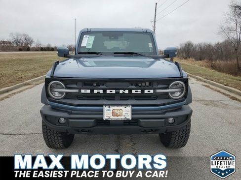 New 2025 Ford Bronco Outer Banks w/ Sasquatch Package AWD/4WD image 14