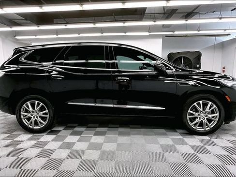 Used 2023 Buick Enclave Essence w/ Experience Buick Package FWD image 14