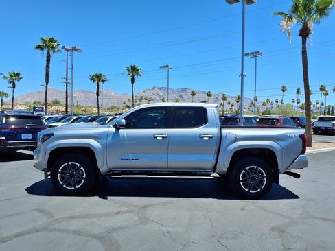 Used 2024 Toyota Tacoma TRD Sport w/ TRD Sport Upgrade Package RWD image 13