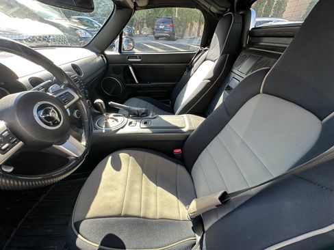 Used 2009 MAZDA MX-5 Miata Grand Touring RWD image 13