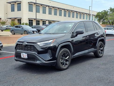 Used 2023 Toyota RAV4 LE FWD image 3
