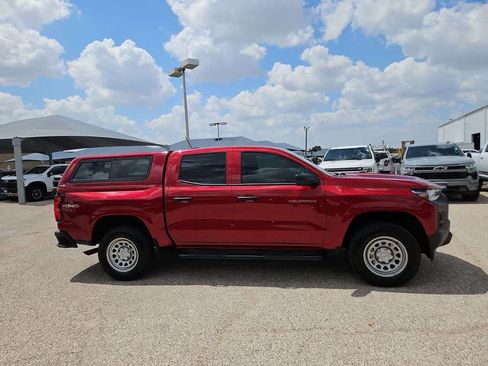 Used 2024 Chevrolet Colorado W/T AWD/4WD image 9
