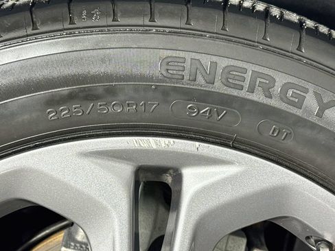 Certified 2024 Honda Accord EX image 40