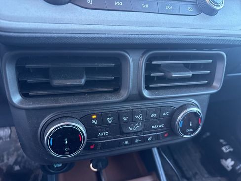 Used 2023 Ford Maverick Lariat w/ Lariat Luxury Package image 14