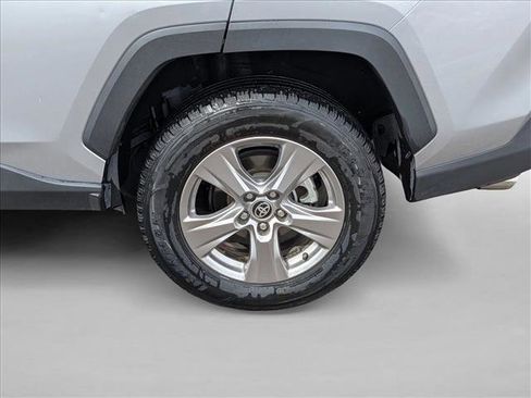 Used 2024 Toyota RAV4 XLE FWD image 15